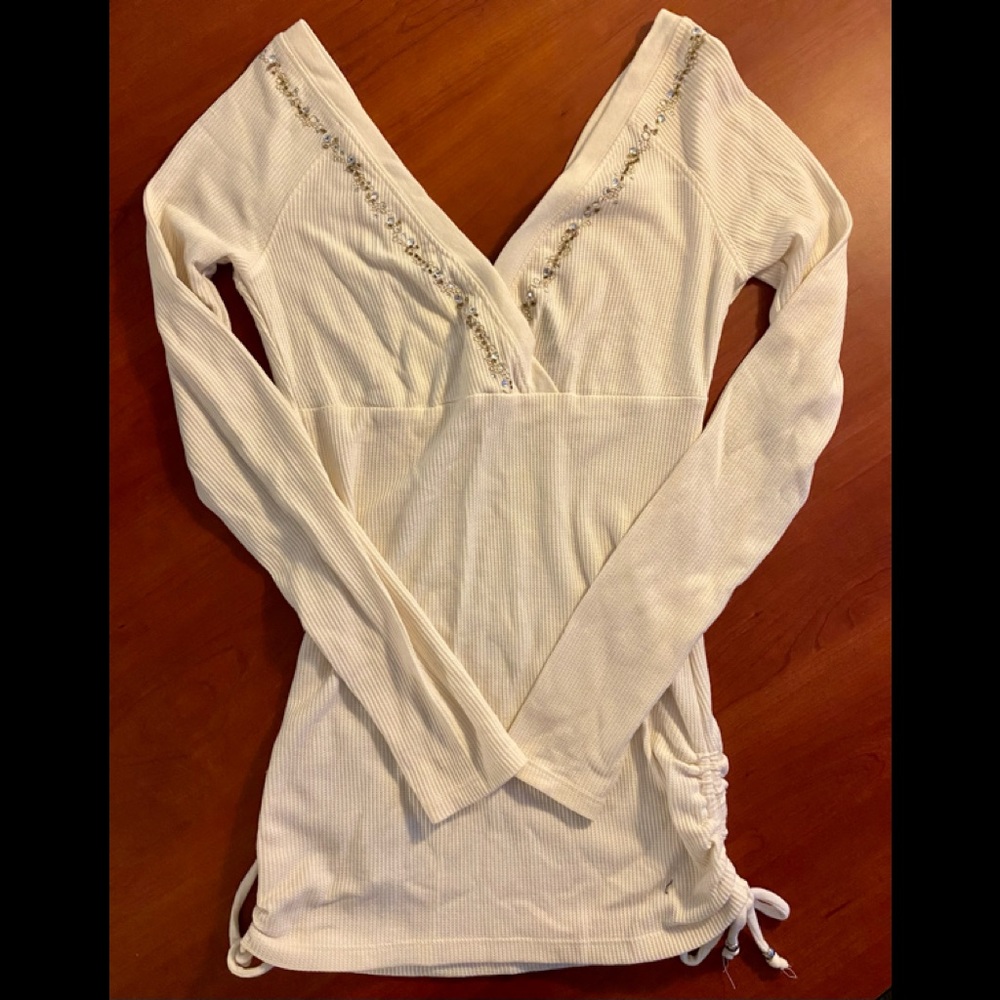 Guess Women’s Long-Sleeve Shirt. NWOT.